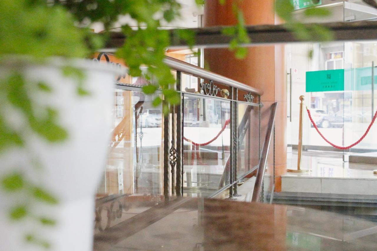 Hotel Avenue Синьчжу Экстерьер фото