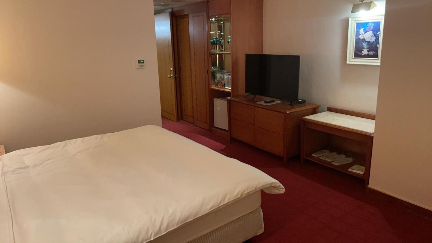 Hotel Avenue Синьчжу Экстерьер фото